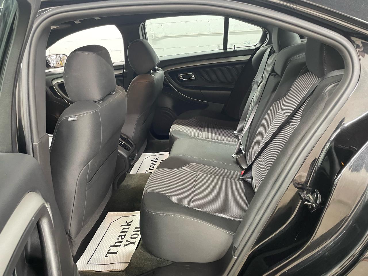 2014 Ford Taurus 4dr Sdn SEL AWD Photo9