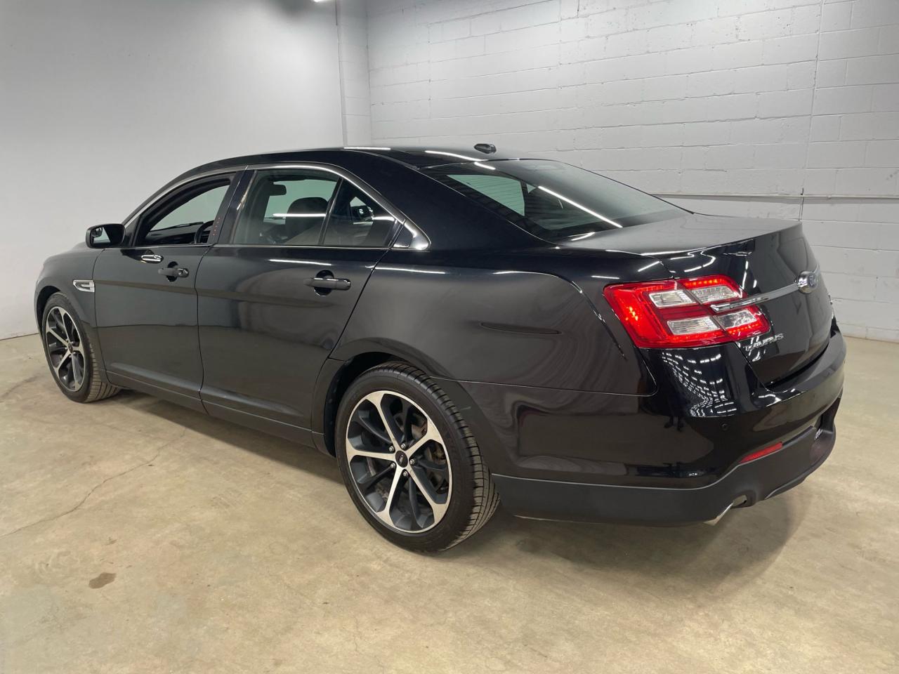 2014 Ford Taurus 4dr Sdn SEL AWD