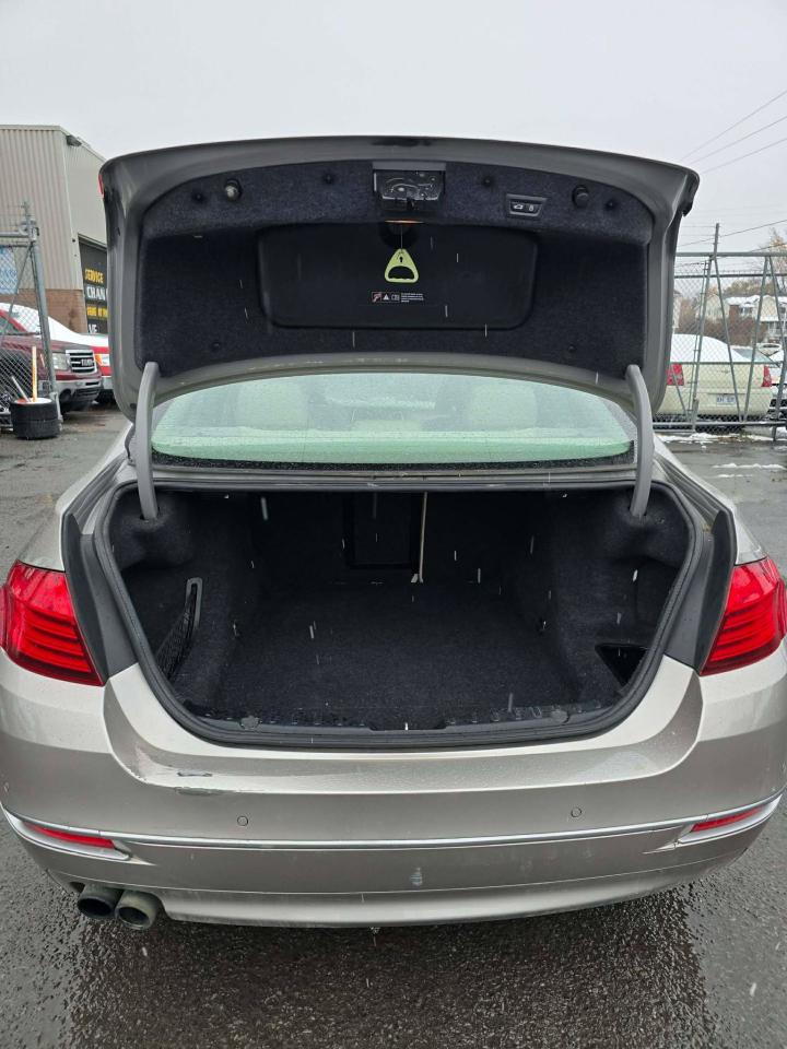 2014 BMW 5 Series 528i xDrive - Photo #9