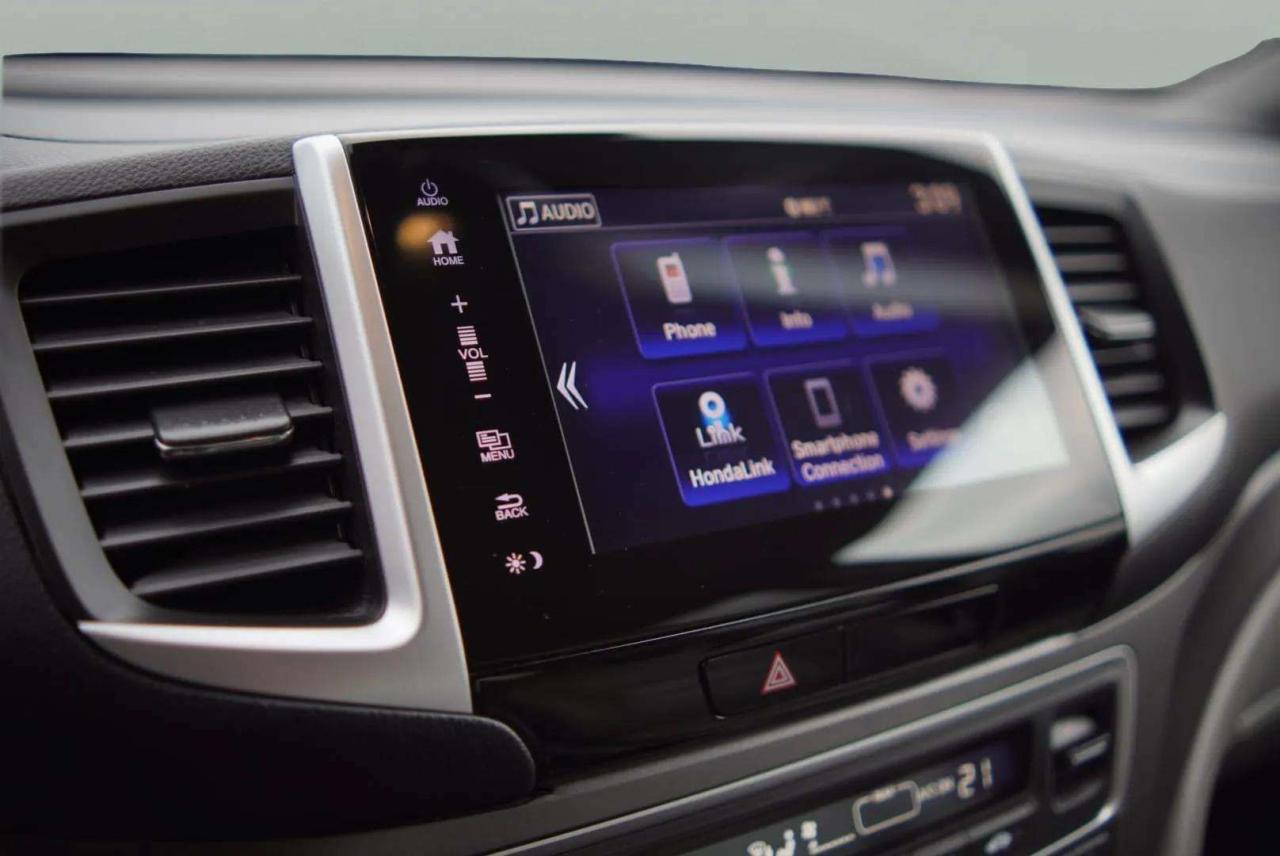 2019 Honda Ridgeline EX-L AWD - Photo #14