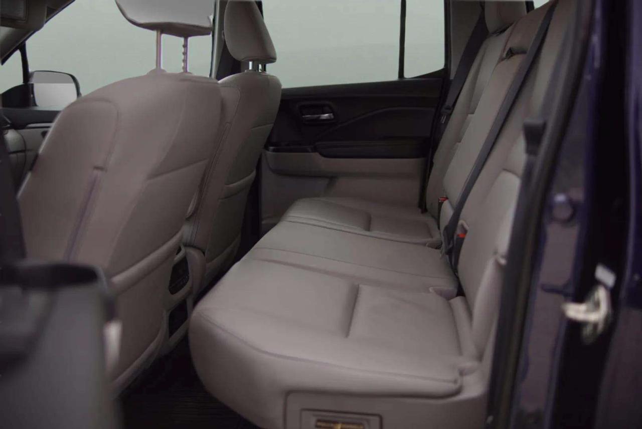 2019 Honda Ridgeline EX-L AWD - Photo #18