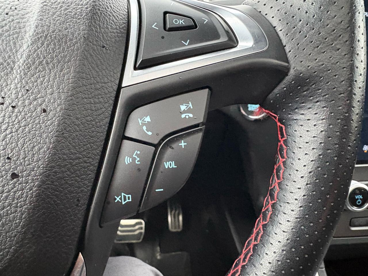 2021 Ford Edge ST-LINE, 2L ECOBOOST! AWD, PANO ROOF, HEATED WHEEL Photo