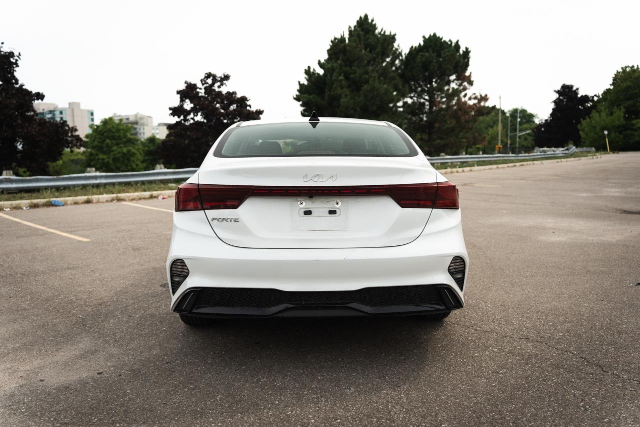 2022 Kia Forte EX IVT Photo4
