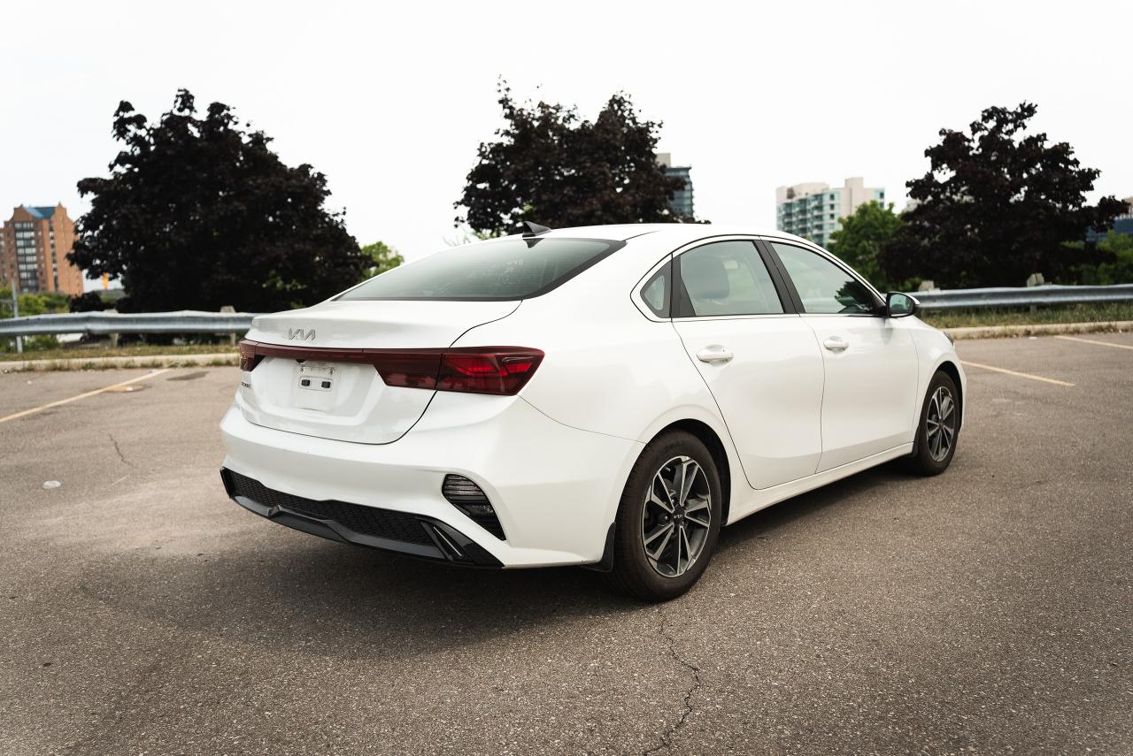 2022 Kia Forte EX IVT Photo3