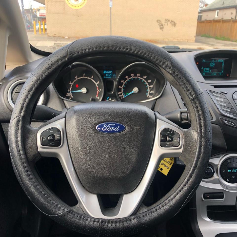 2017 Ford Fiesta SE / H.SEATS / PHONE CONNECTION