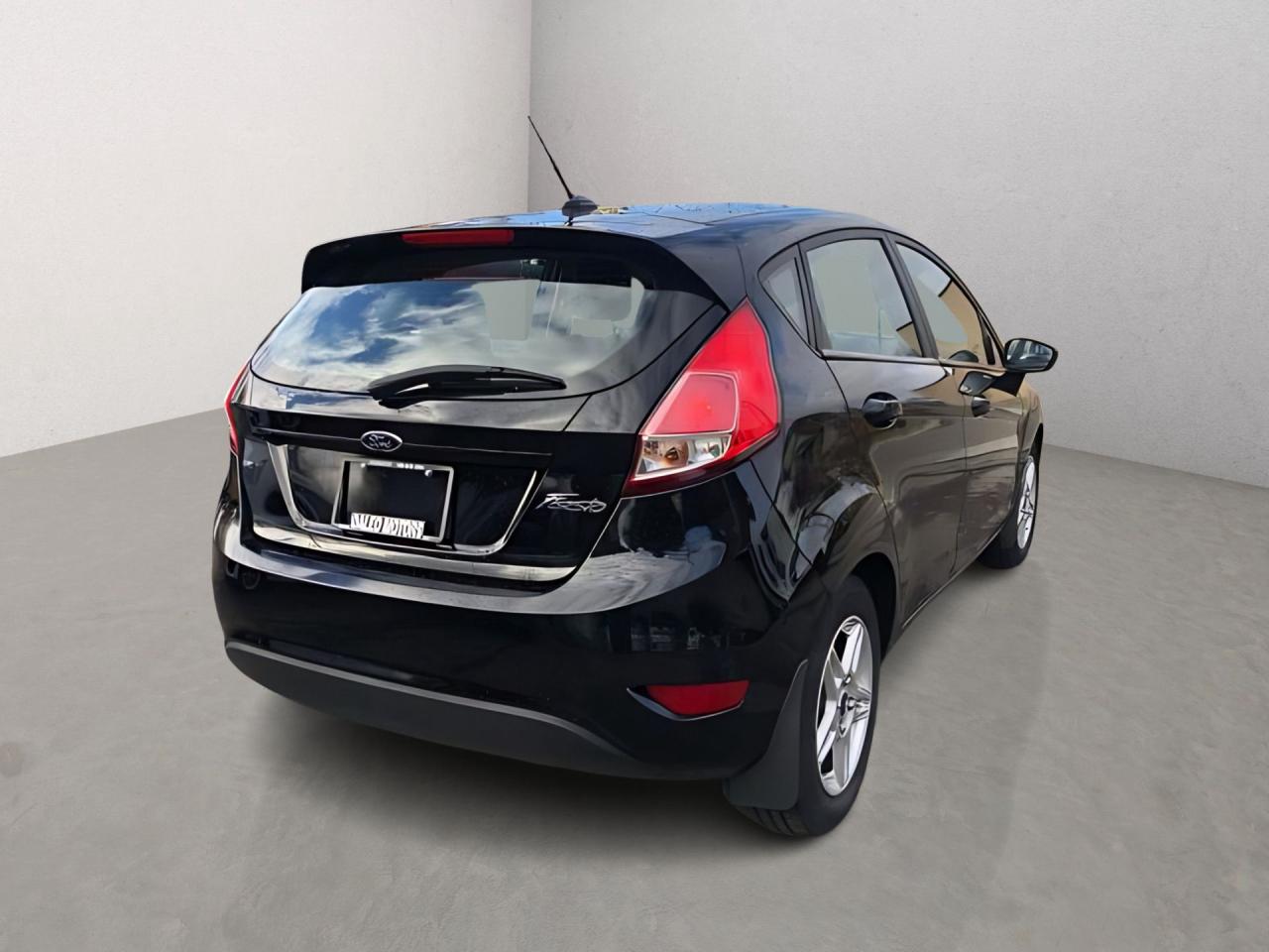 2017 Ford Fiesta SE / H.SEATS / PHONE CONNECTION