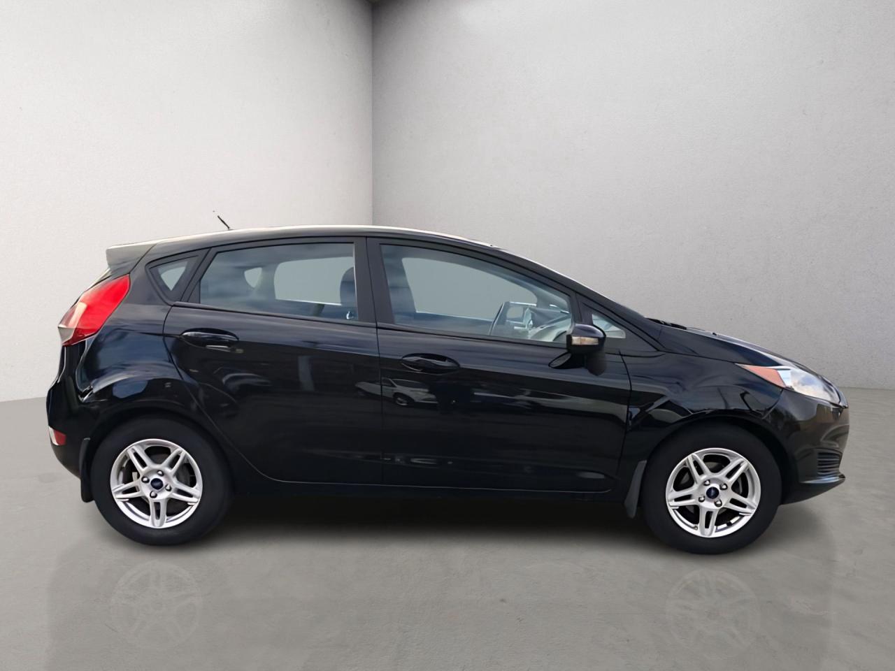 2017 Ford Fiesta SE / H.SEATS / PHONE CONNECTION