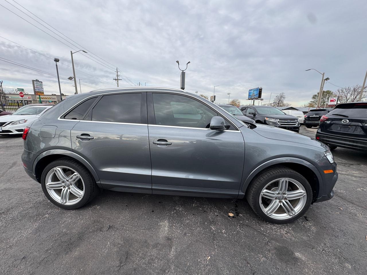 2016 Audi Q3 FrontTrak 2.0T Progressiv Photo3