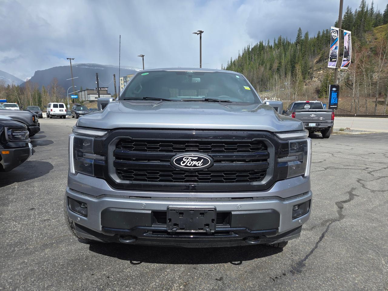 2026 Ford F-150 Lariat Photo2