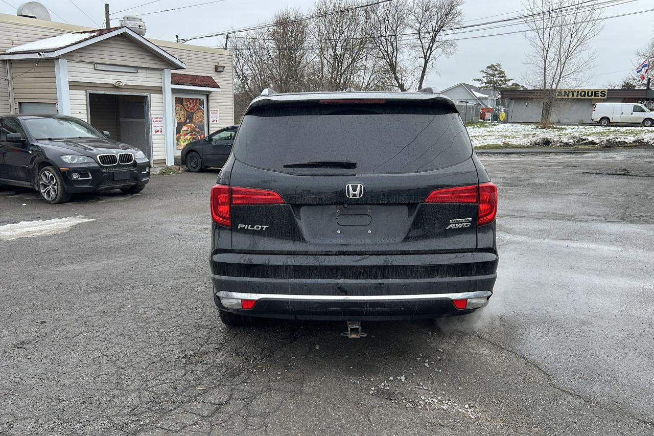 2017 Honda Pilot Touring - Photo #5