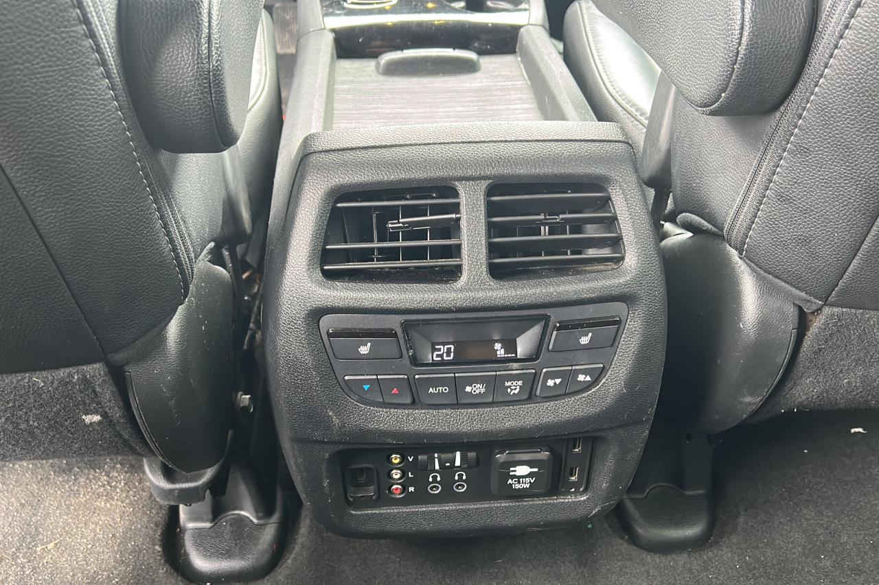 2017 Honda Pilot Touring - Photo #14