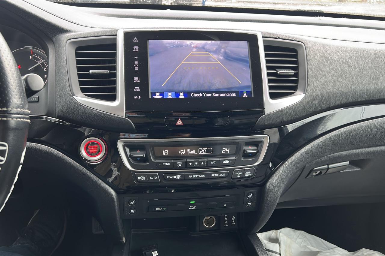 2017 Honda Pilot Touring - Photo #15