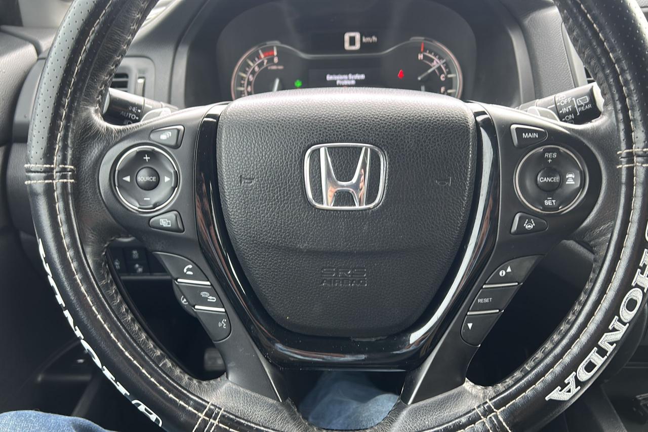 2017 Honda Pilot Touring - Photo #17