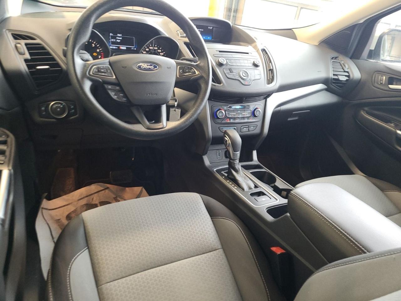 2018 Ford Escape SE Photo