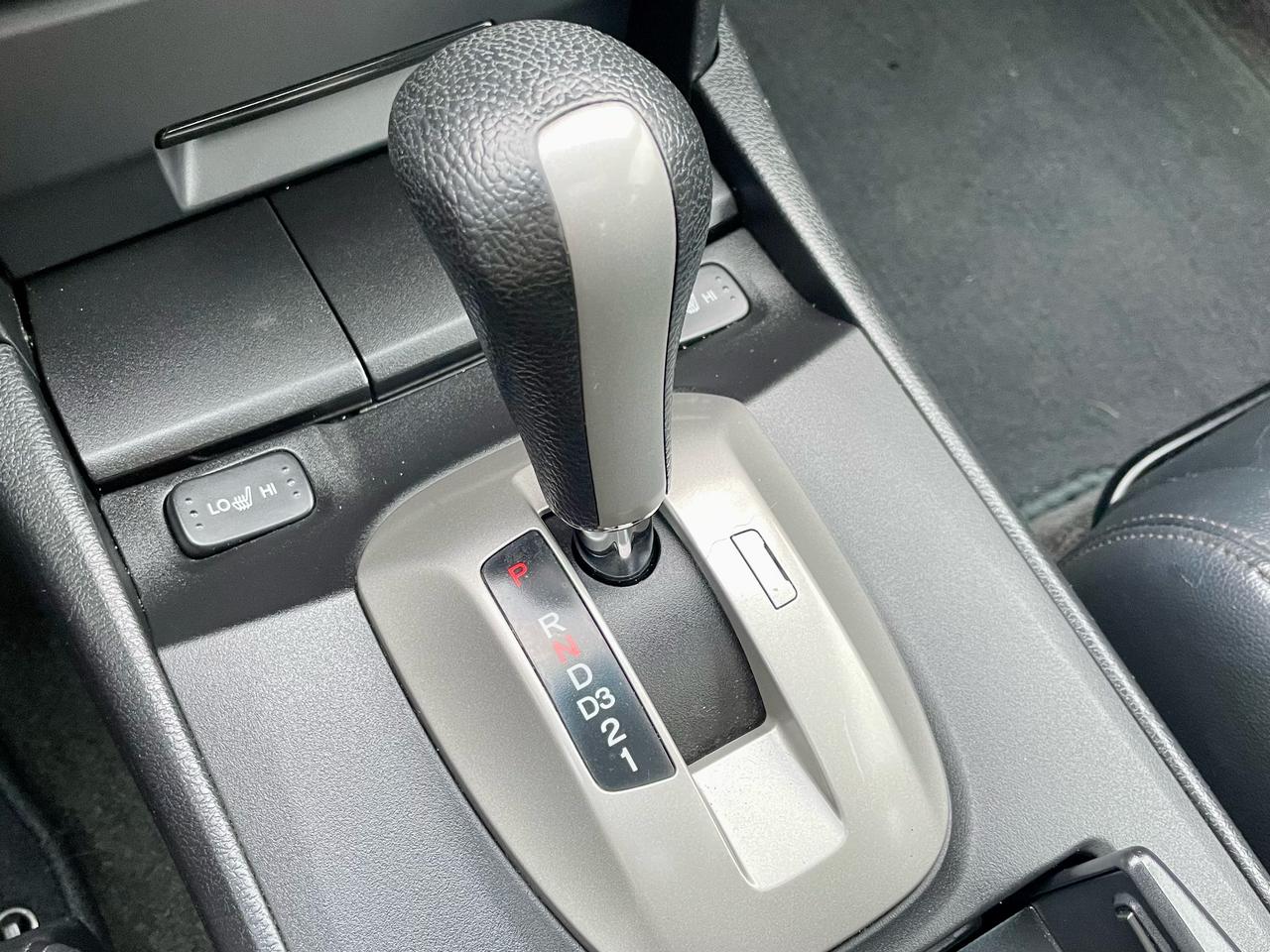 2010 Honda Accord EX-L FINANCING AVAILABLE Photo12