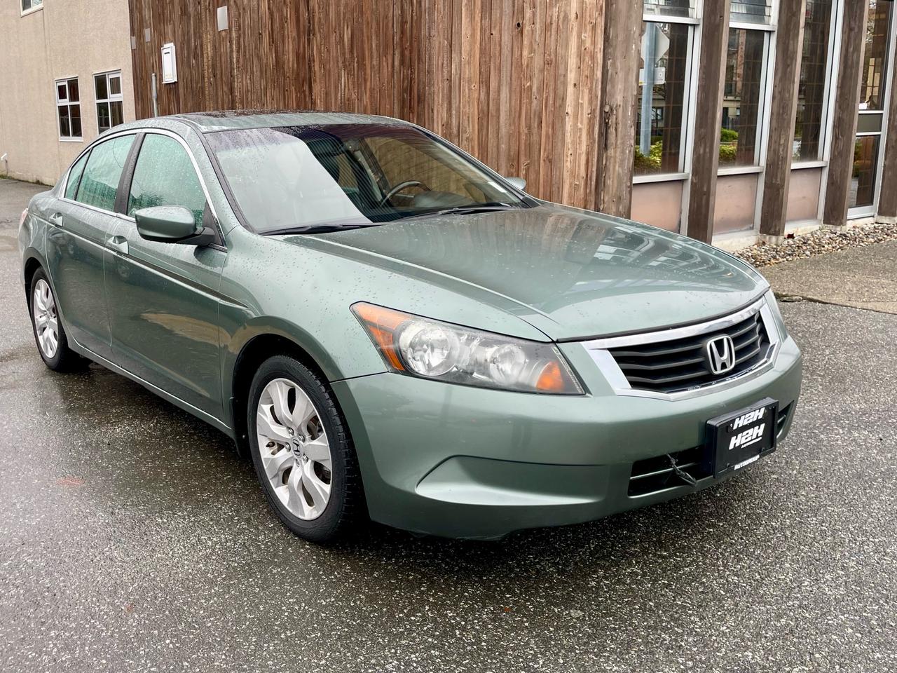 2010 Honda Accord EX-L FINANCING AVAILABLE Photo3