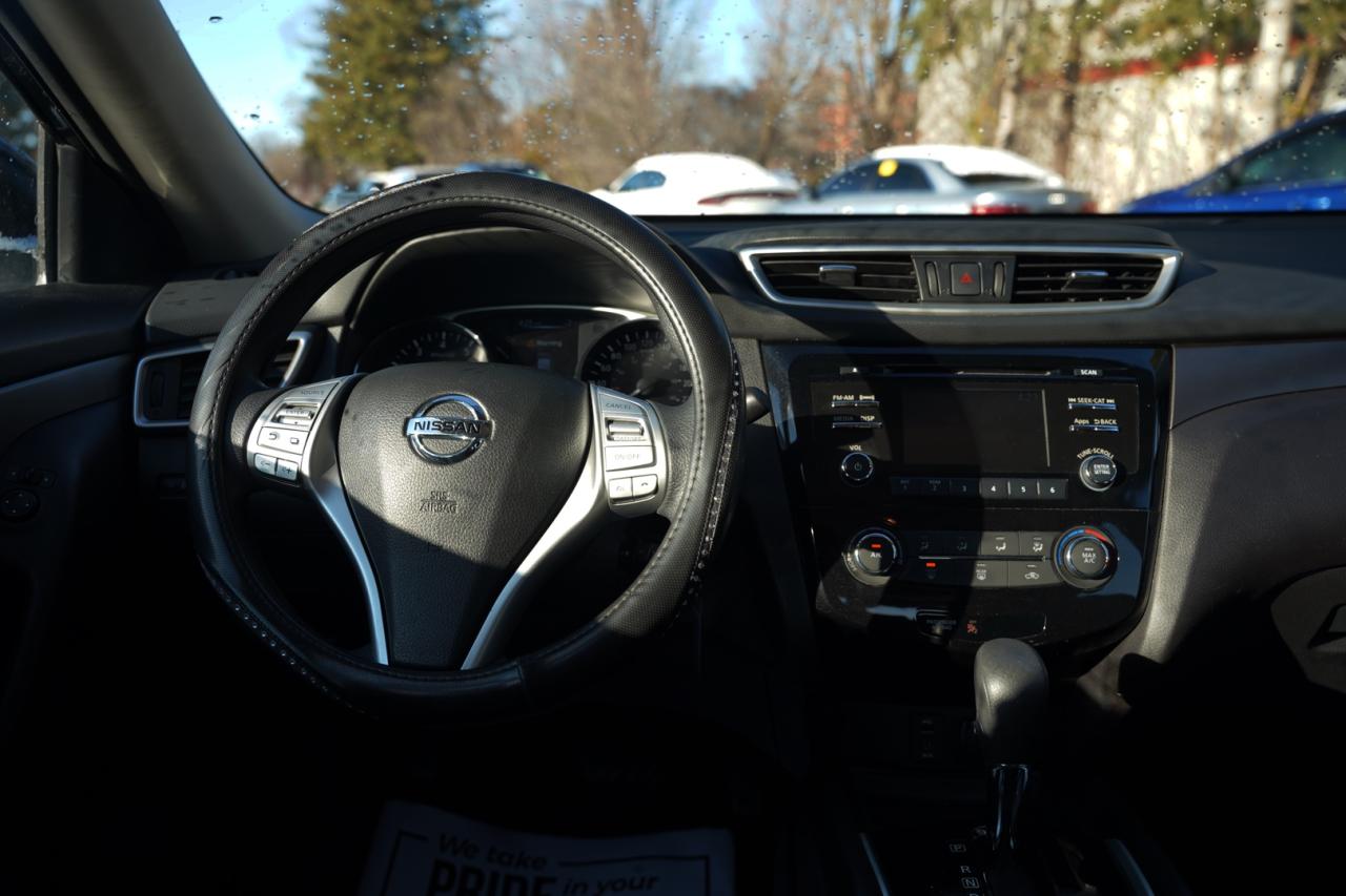 2015 Nissan Rogue S 2WD - Photo #10
