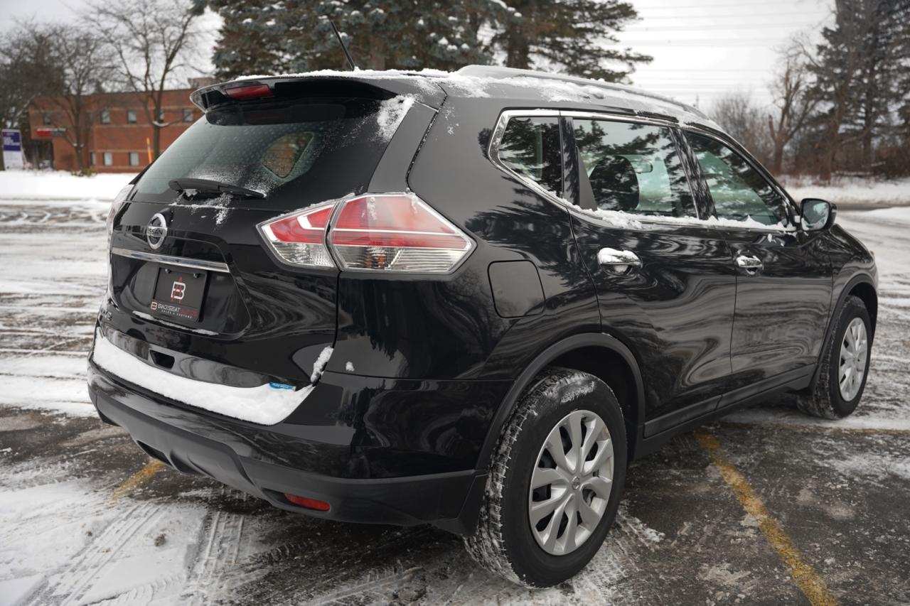 2015 Nissan Rogue S 2WD Photo