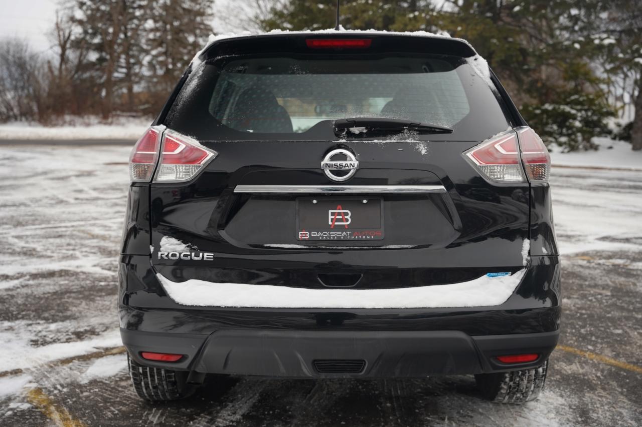 2015 Nissan Rogue S 2WD Photo