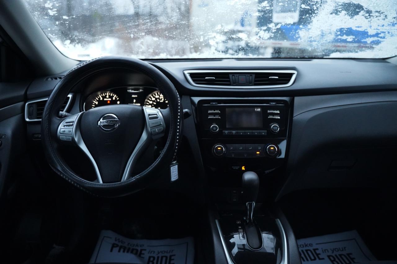 2015 Nissan Rogue S 2WD Photo