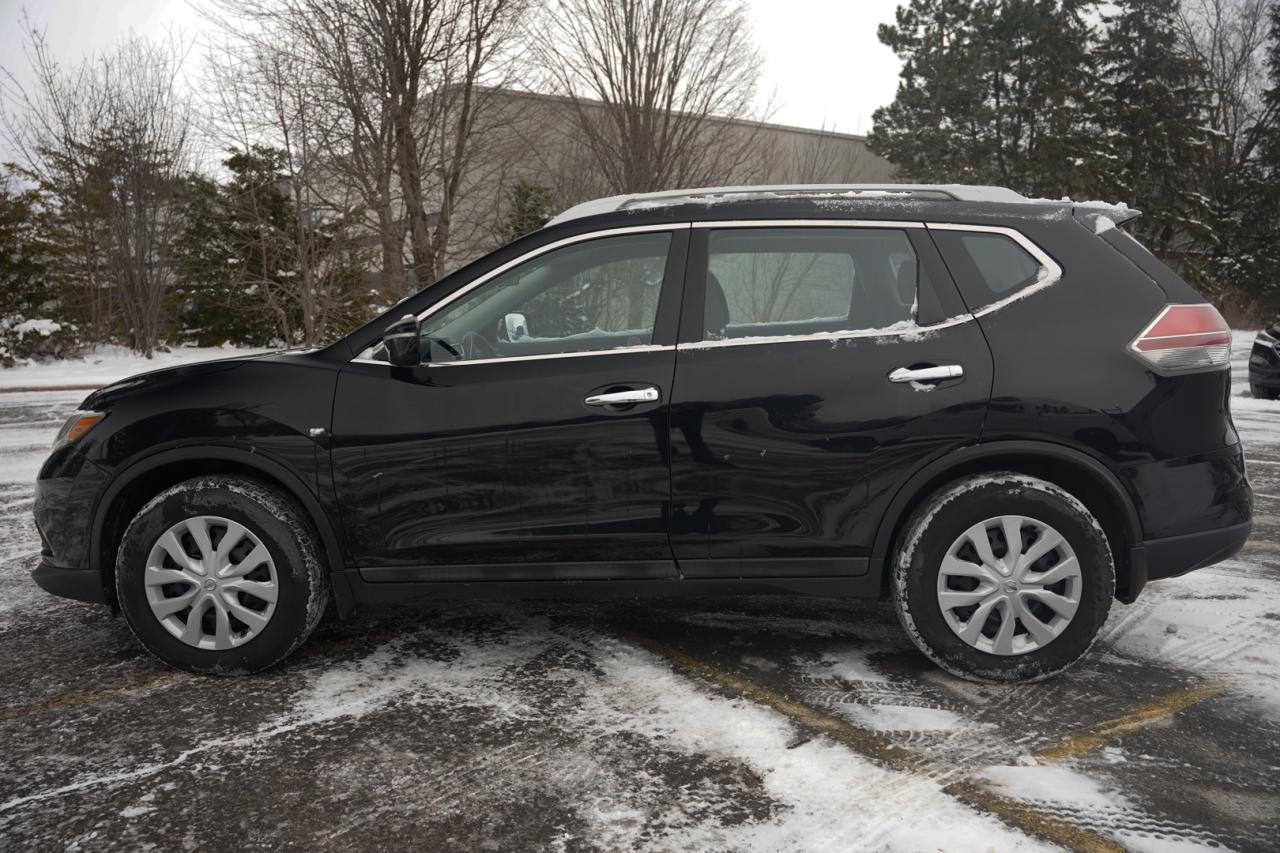 2015 Nissan Rogue S 2WD Photo