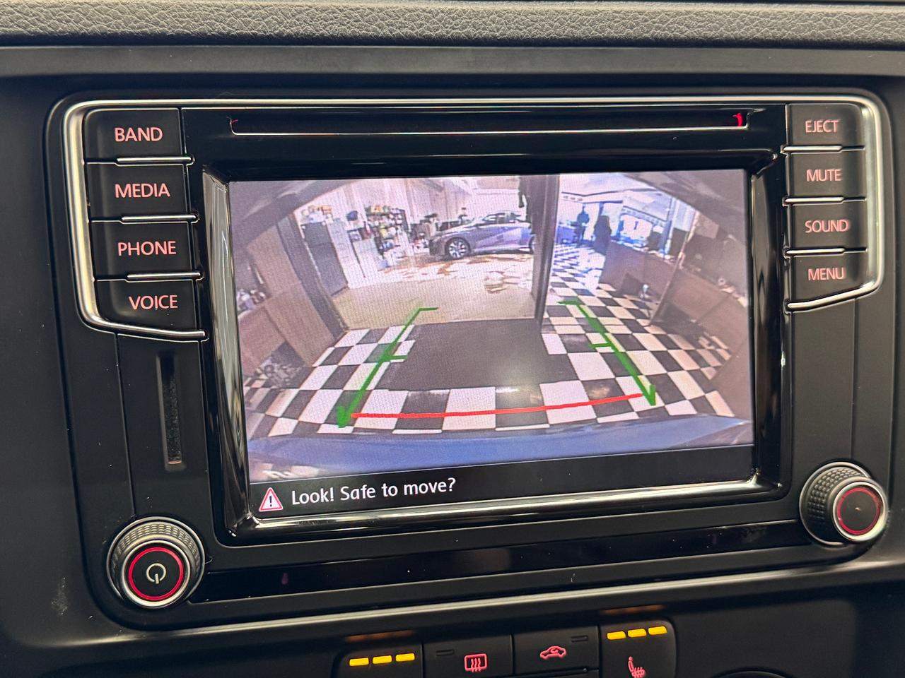 2017 Volkswagen Jetta Trendline+ApplePlay+Camera+Heated Seats+A/C Photo
