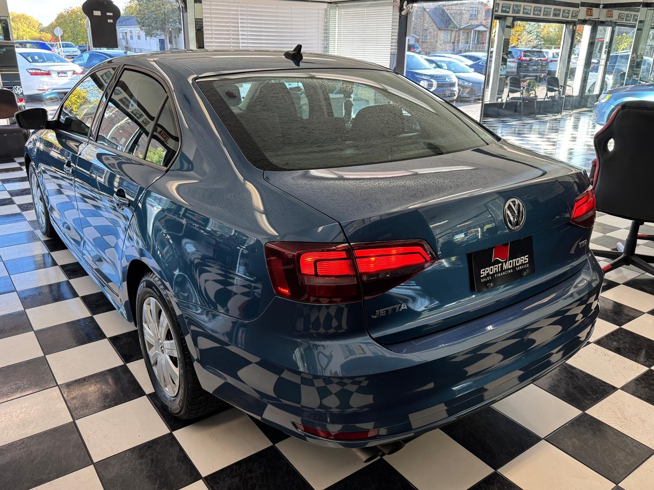 2017 Volkswagen Jetta Trendline+ApplePlay+Camera+Heated Seats+A/C Photo
