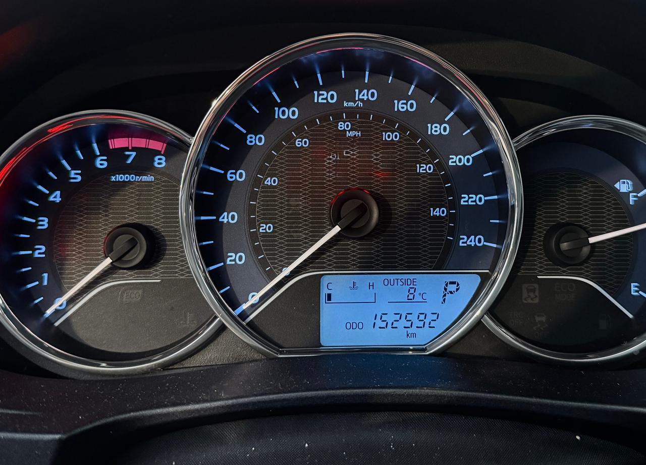 2016 Toyota Corolla FINANCING AVAILABLE Photo11