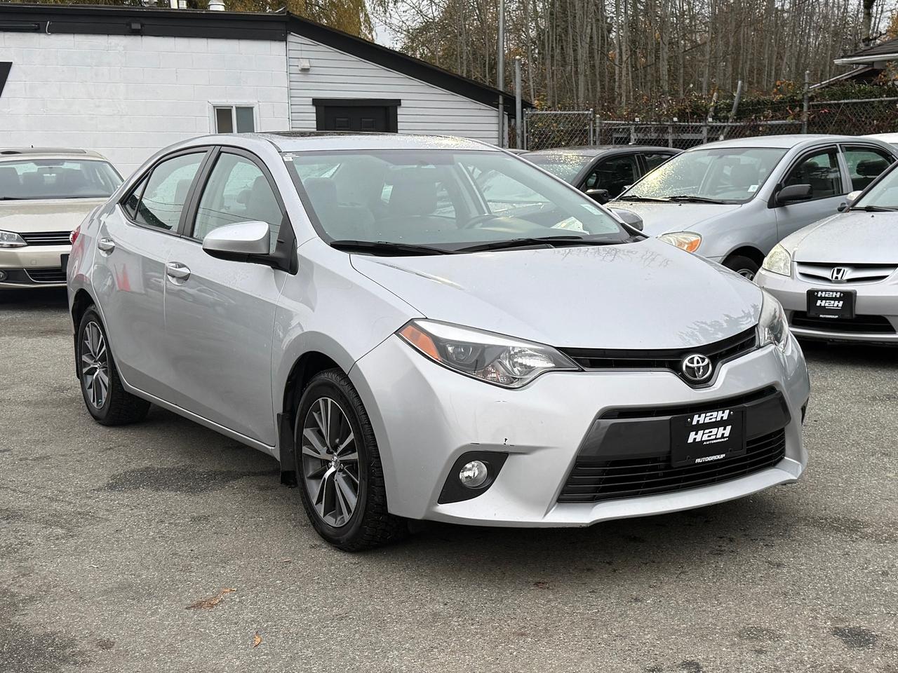 2016 Toyota Corolla FINANCING AVAILABLE Photo3