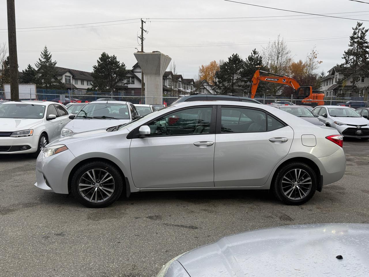 2016 Toyota Corolla FINANCING AVAILABLE Photo8
