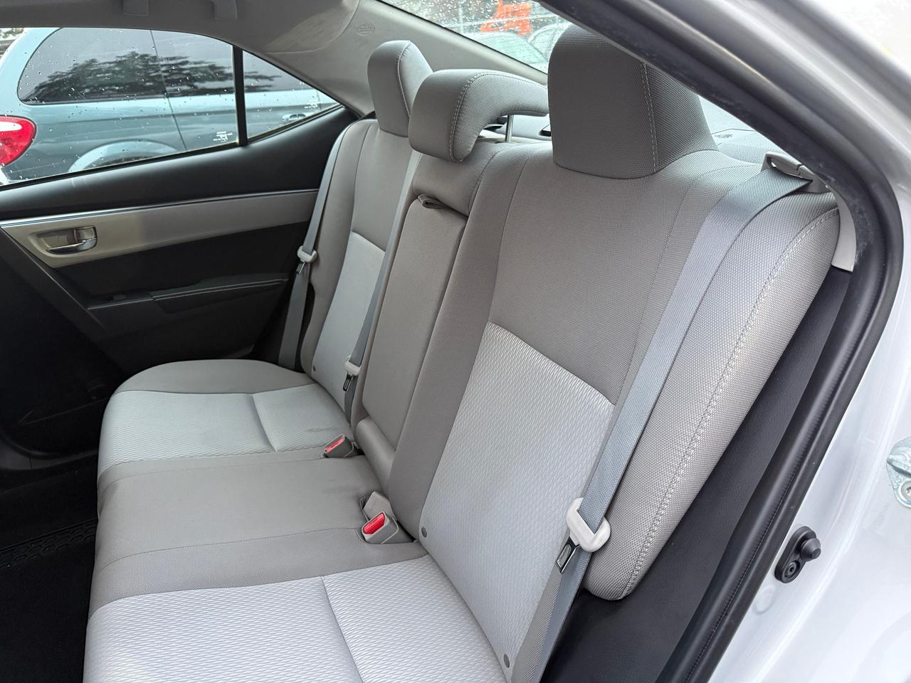 2016 Toyota Corolla FINANCING AVAILABLE Photo15