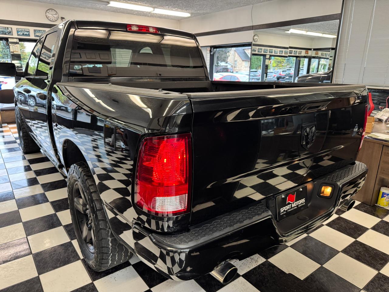 2016 RAM 1500 ST 5.7L V8 HEMI+New Tires+Brakes+Camera+Bluetooth Photo