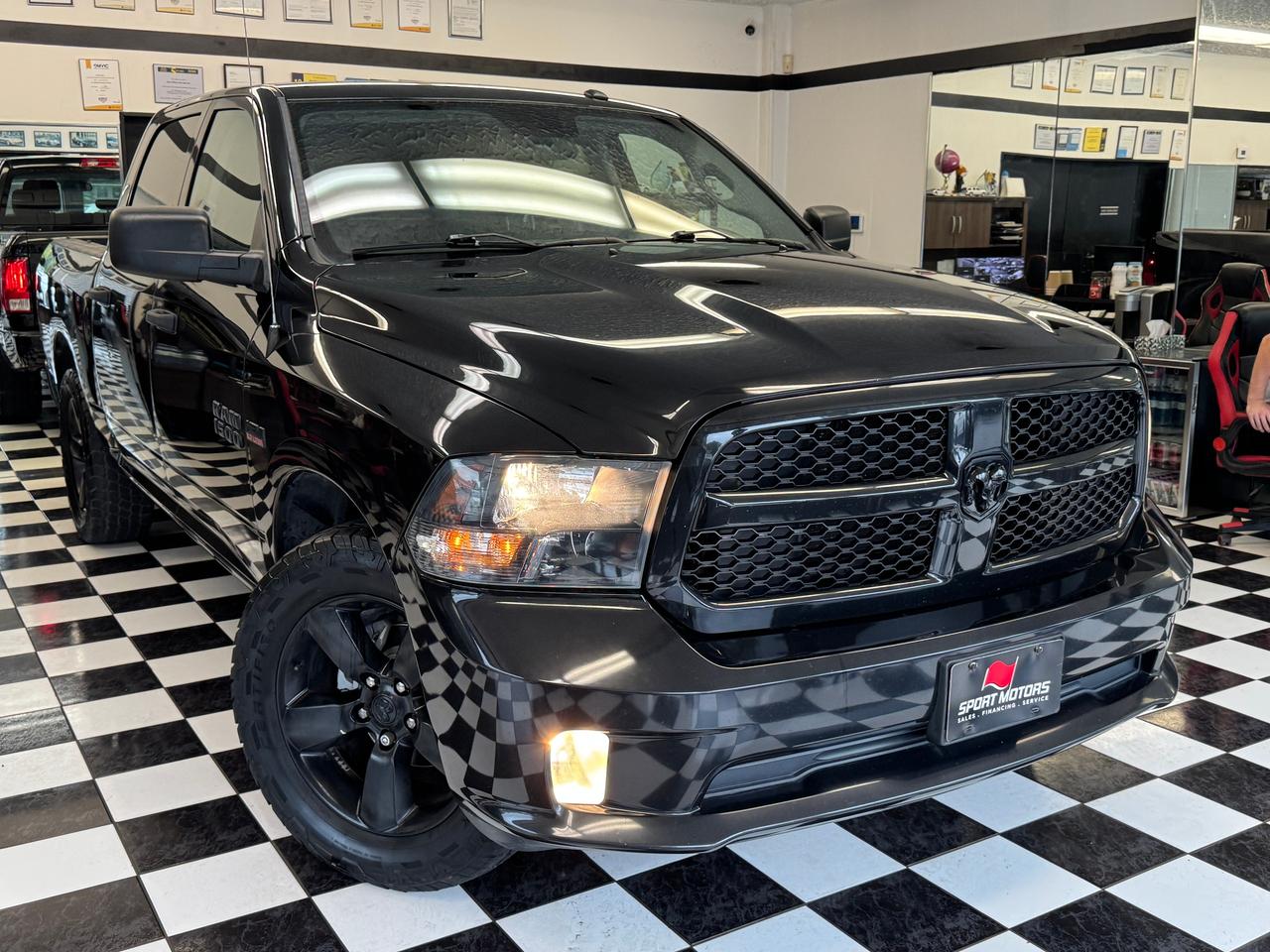 2016 RAM 1500 ST 5.7L V8 HEMI+New Tires+Brakes+Camera+Bluetooth Photo