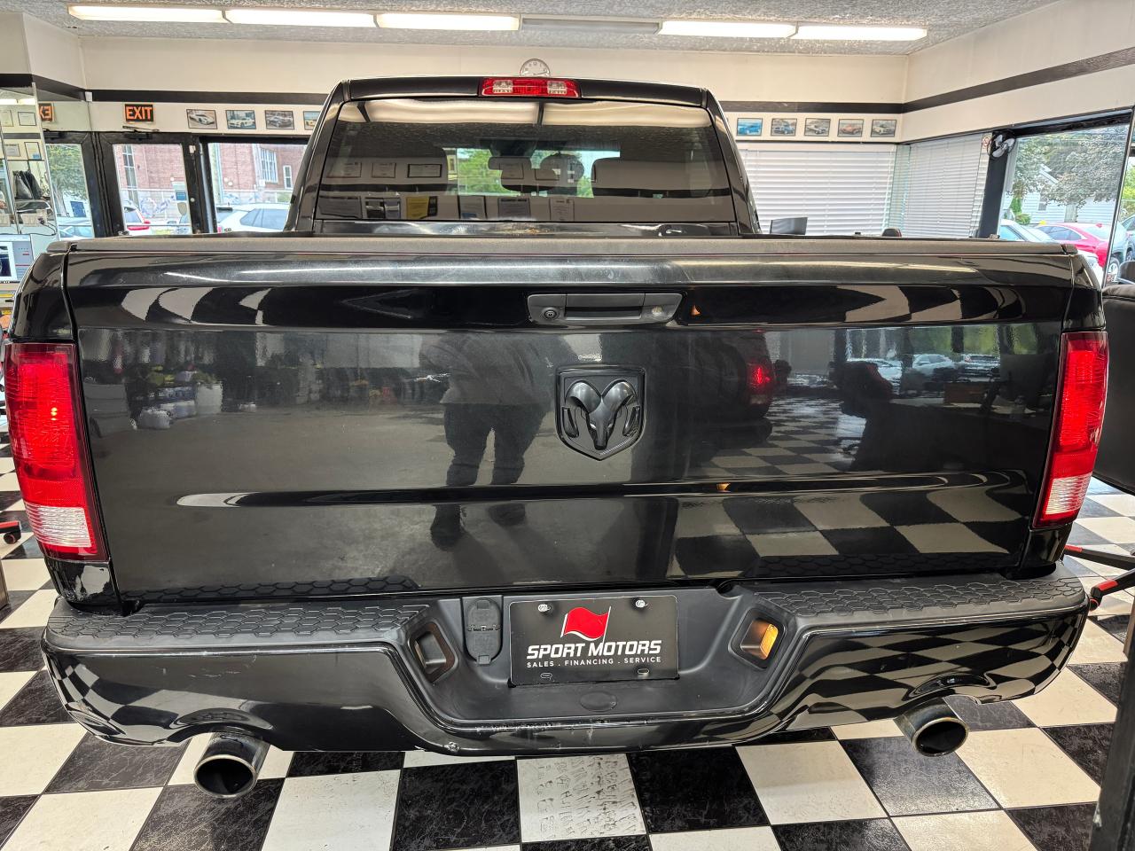 2016 RAM 1500 ST 5.7L V8 HEMI+New Tires+Brakes+Camera+Bluetooth Photo3