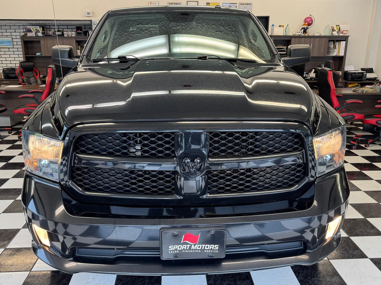 2016 RAM 1500 ST 5.7L V8 HEMI+New Tires+Brakes+Camera+Bluetooth Photo