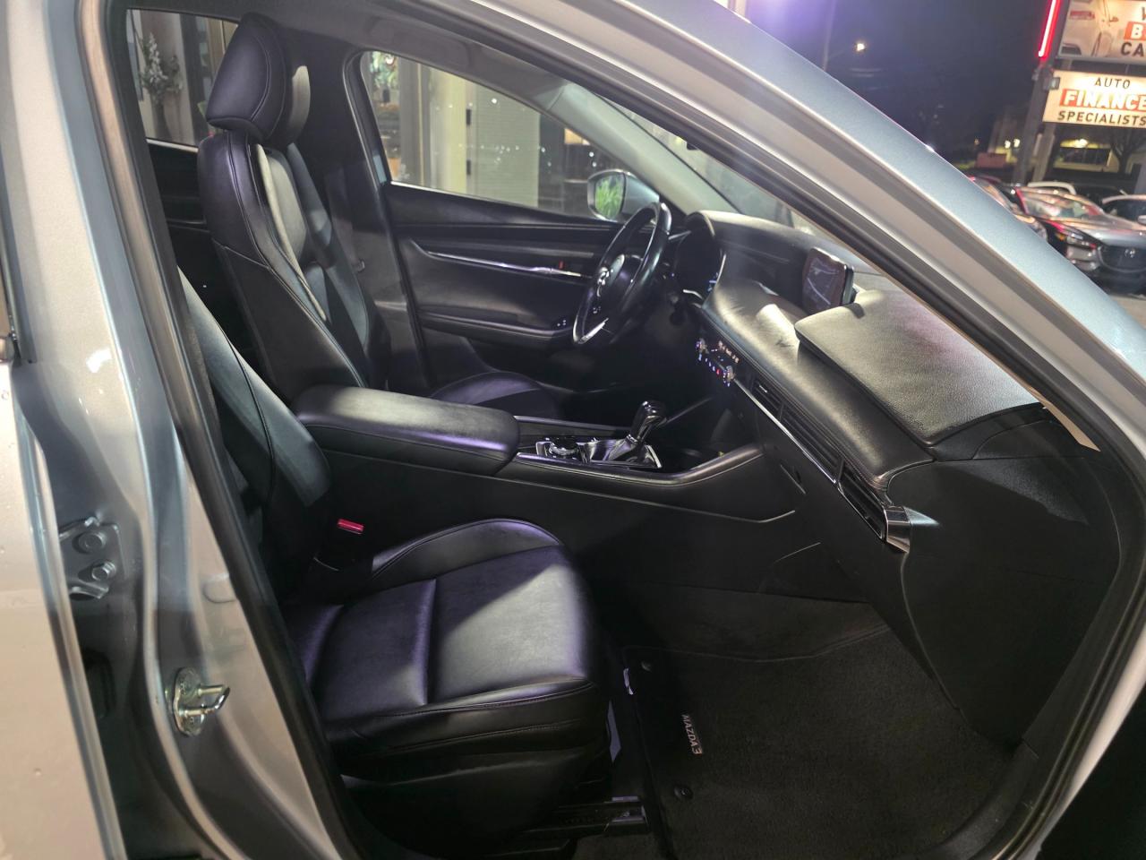 2019 Mazda MAZDA3 GS AWD | Leather | Sunroof | Navi | i-Activ | BSM Photo