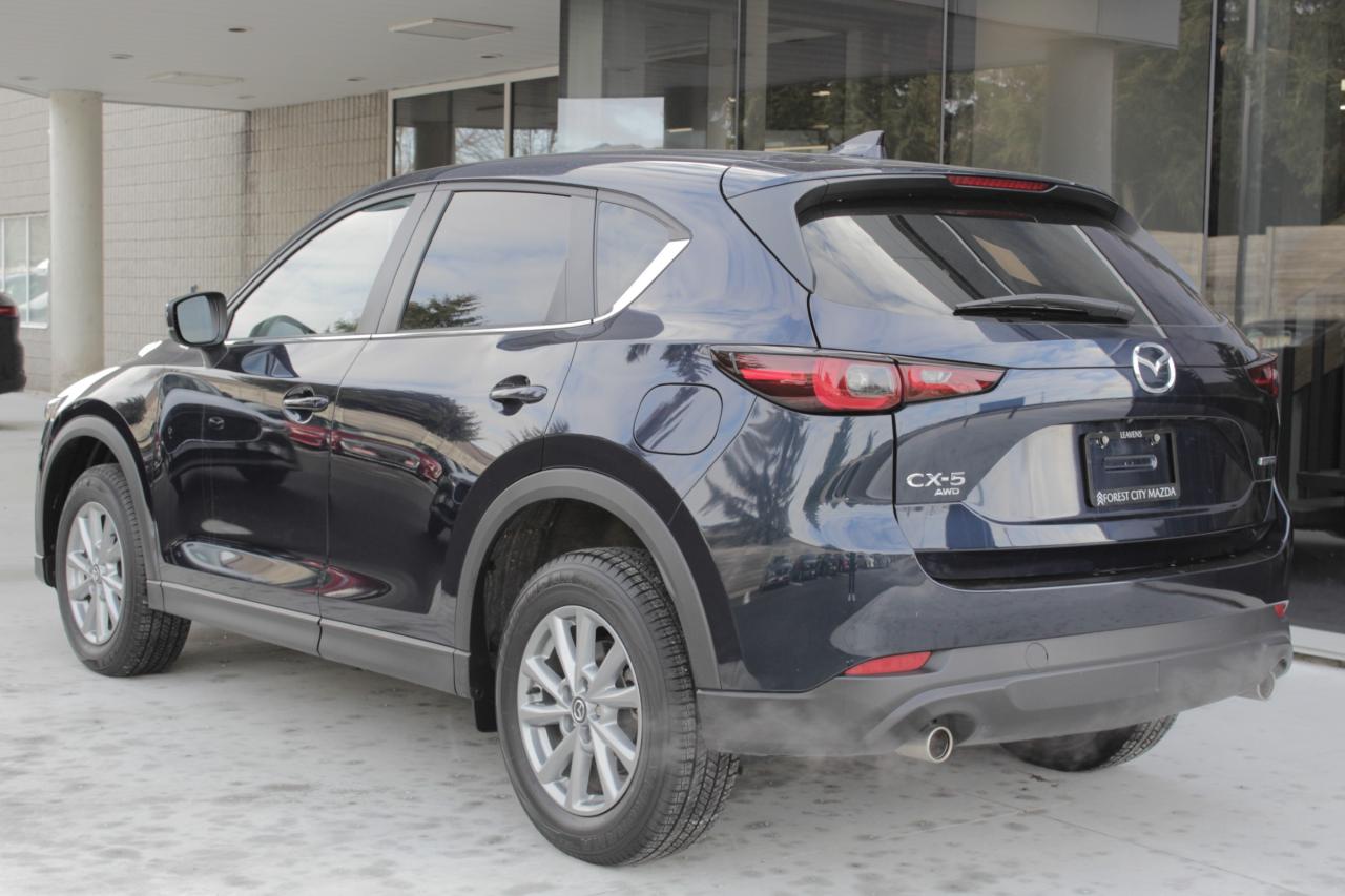 2023 Mazda CX-5 GS Photo2