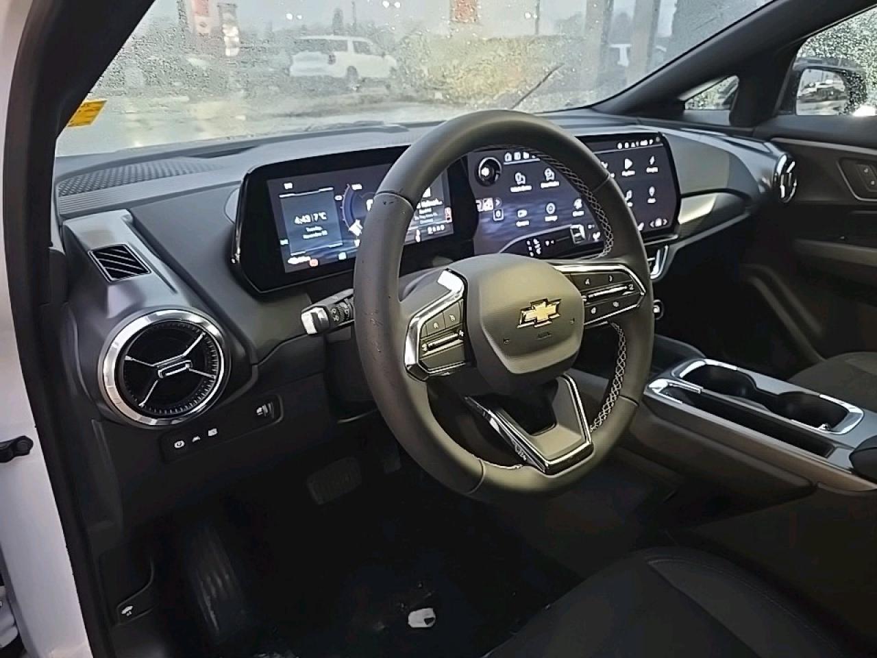 2026 Chevrolet Equinox EV LT Photo