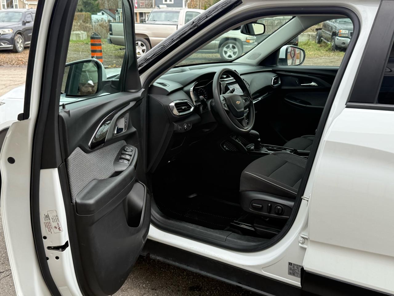 2022 Chevrolet TrailBlazer LT - Photo #5