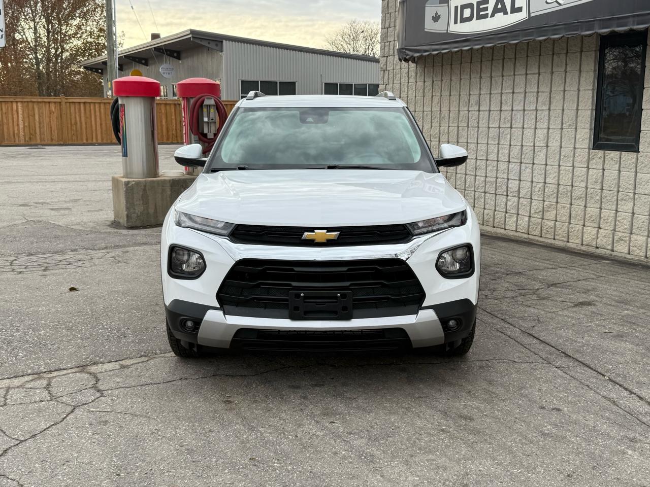 2022 Chevrolet TrailBlazer LT - Photo #2