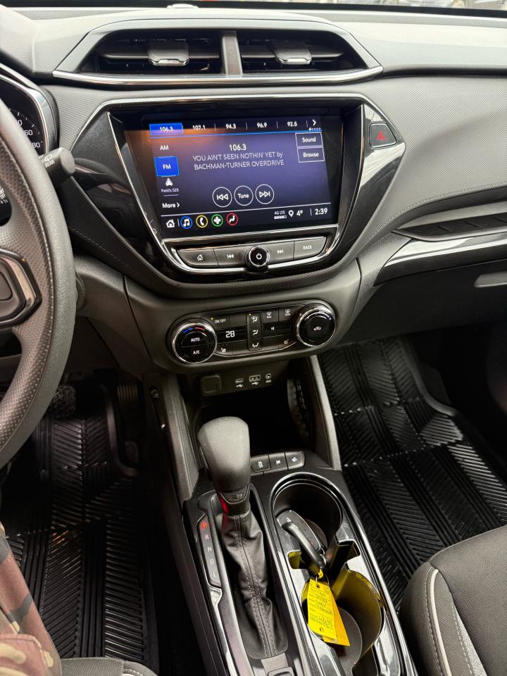 2022 Chevrolet TrailBlazer LT - Photo #9