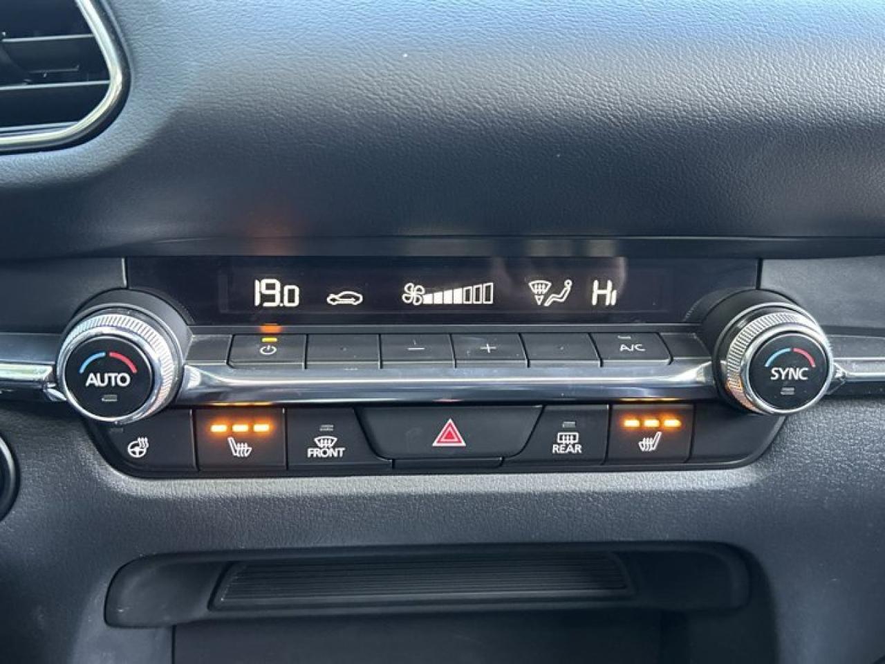 2022 Mazda CX-30 GS AWD | Sunroof | Leather Seats | Heated Seats Photo