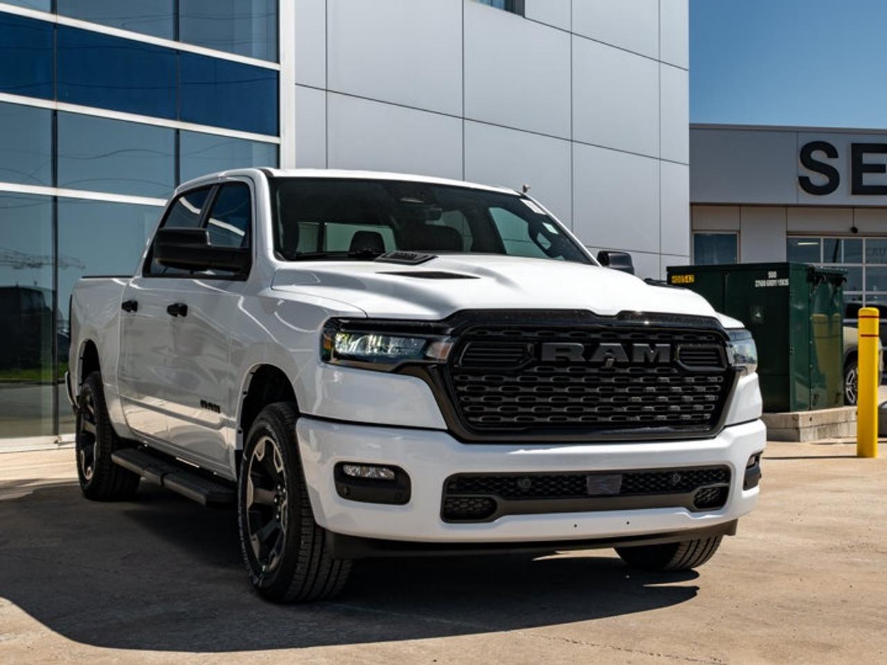 2026 RAM 1500 Express Photo