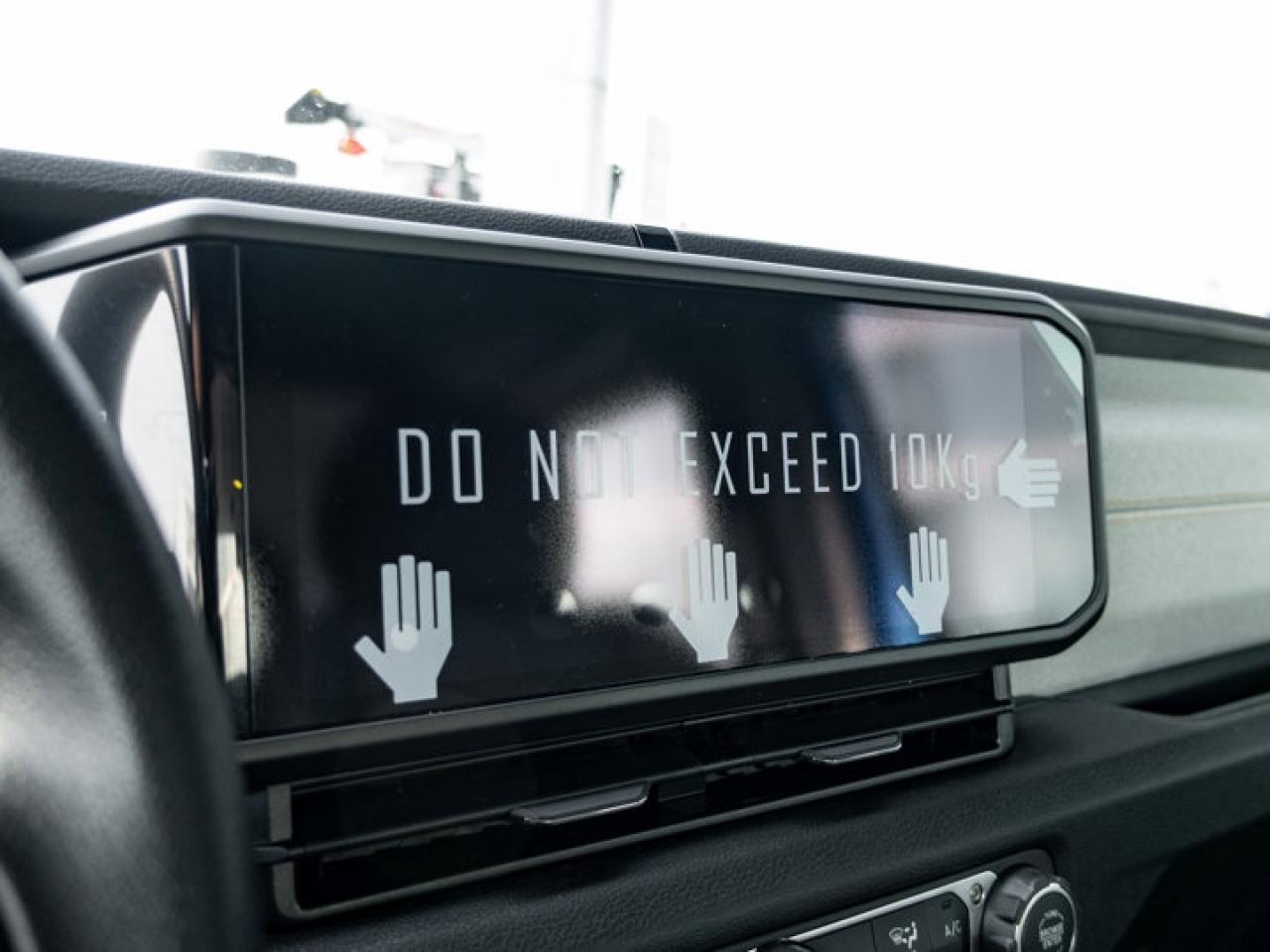 2026 Jeep Wrangler SPORT Photo