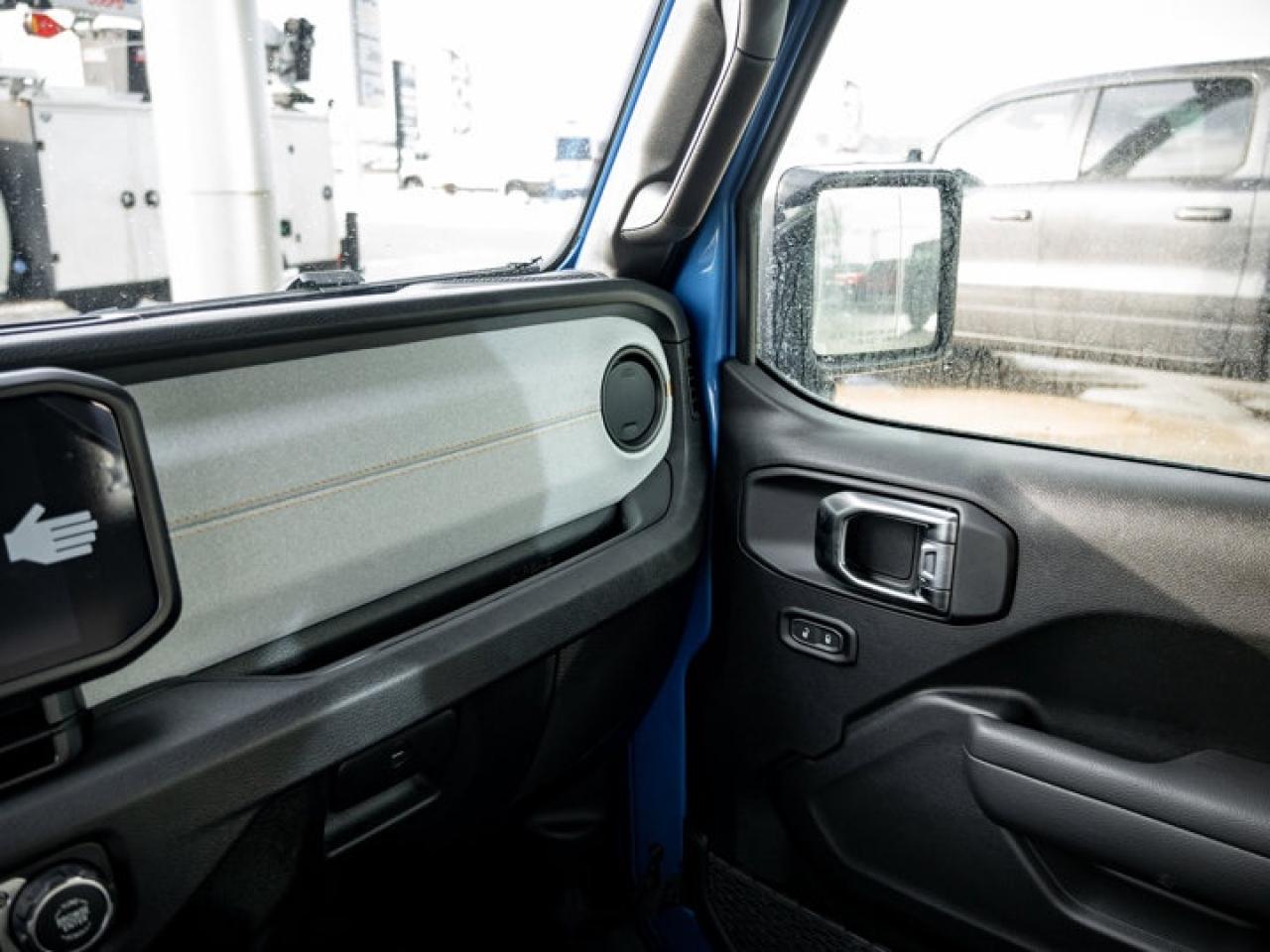 2026 Jeep Wrangler SPORT Photo