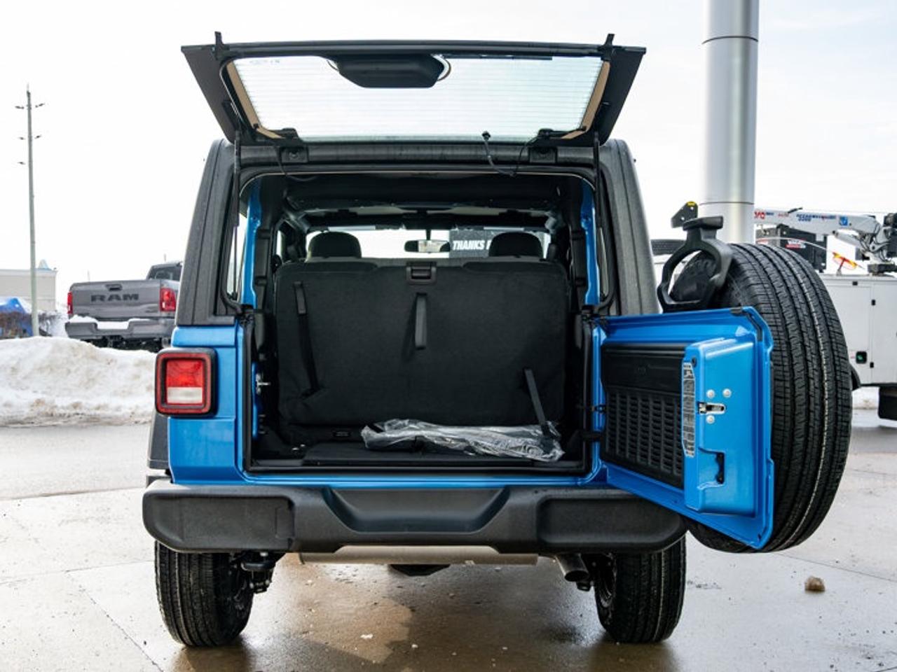 2026 Jeep Wrangler SPORT Photo