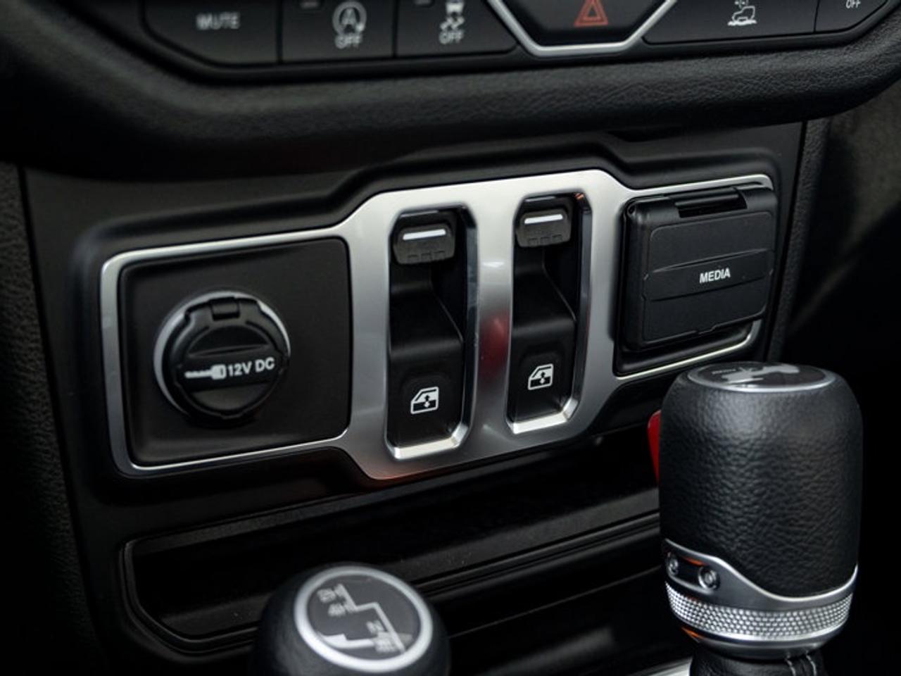 2026 Jeep Wrangler SPORT Photo