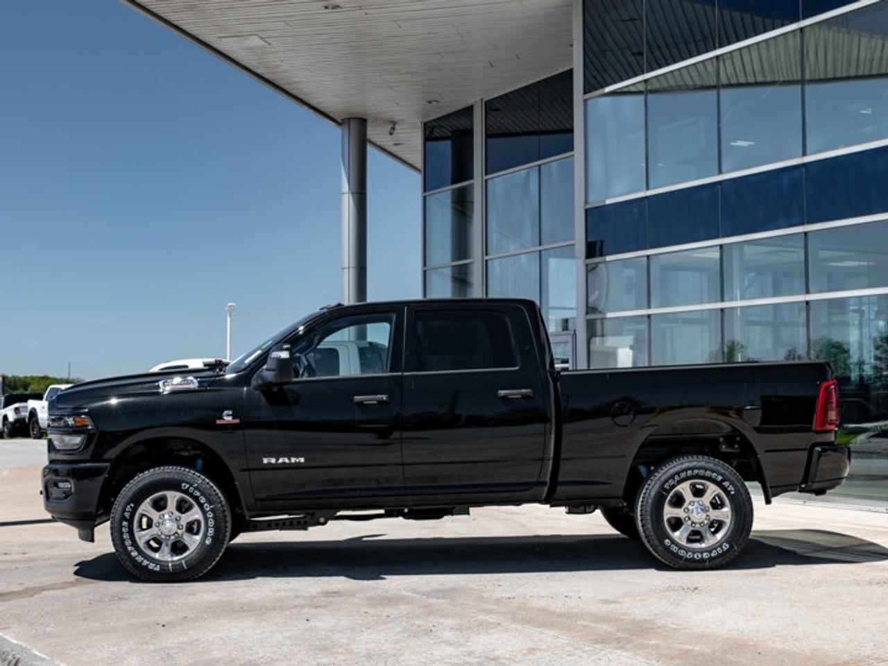 2026 RAM 2500 Big Horn Photo4