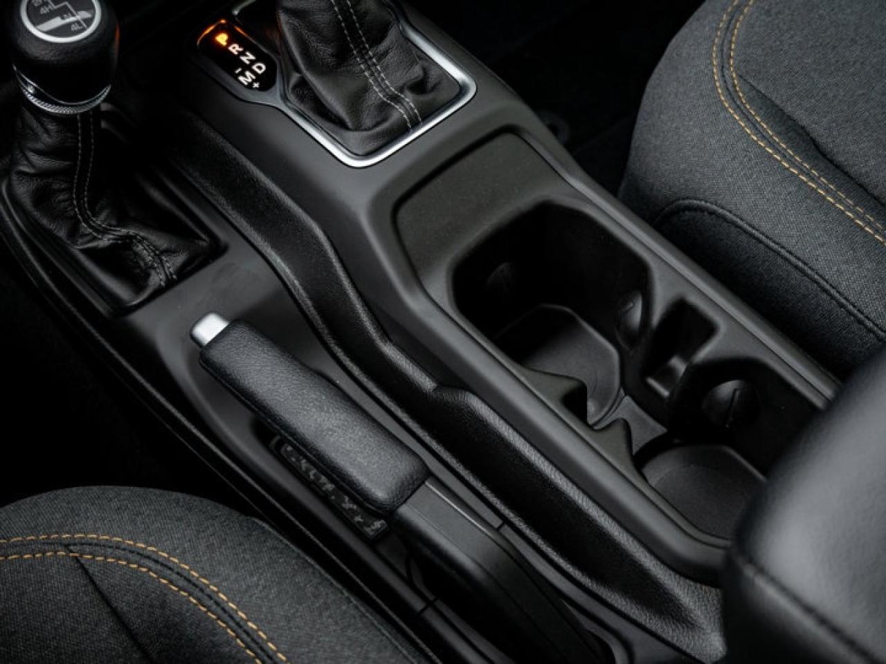 2026 Jeep Wrangler SPORT Photo