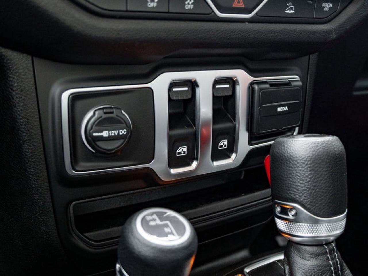 2026 Jeep Wrangler SPORT Photo